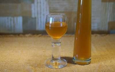 Grappa all’ alloro e miele – digestivo senza zucchero