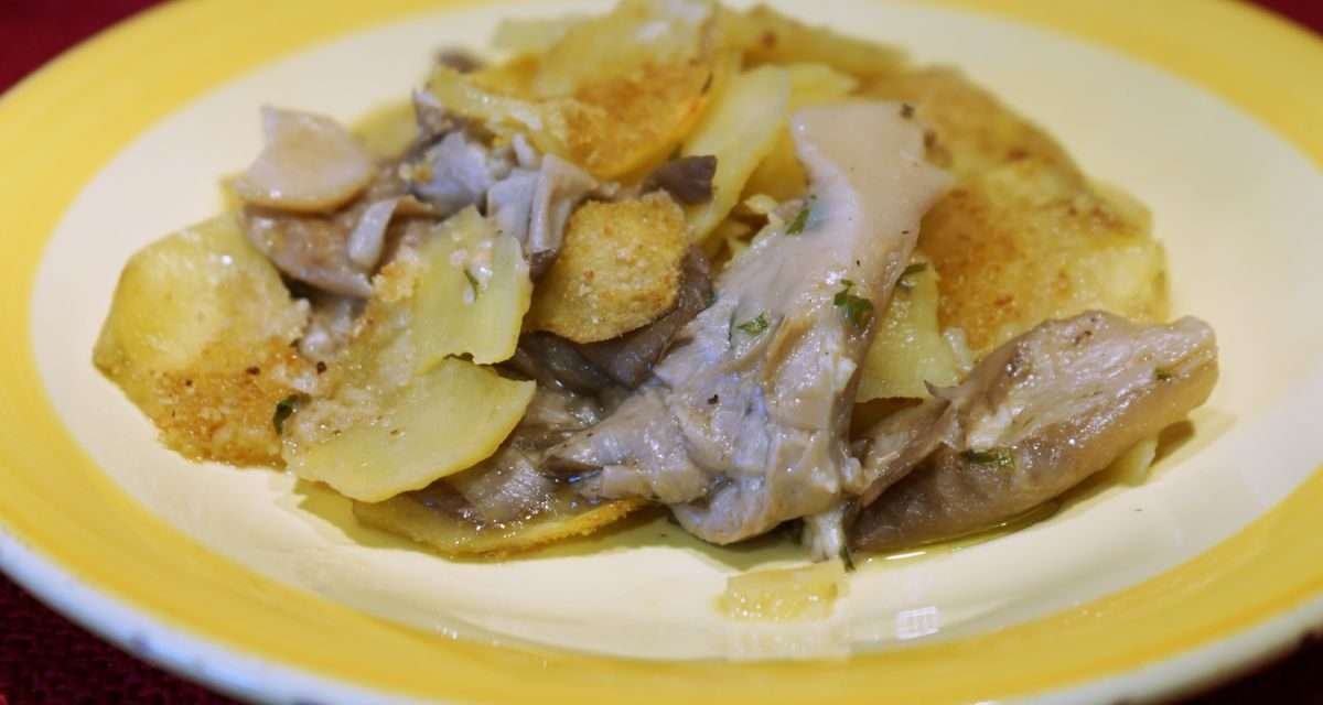 Funghi e patate al forno non chiamatelo contorno