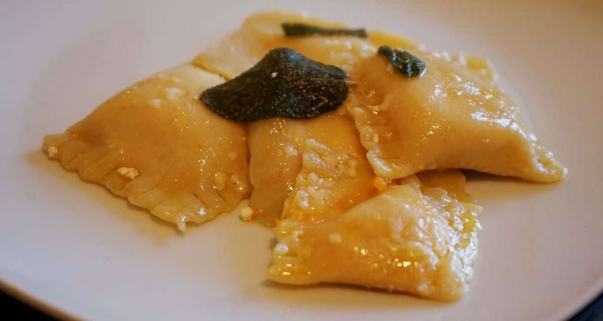 Ravioli di zucca e ricotta senza uova