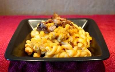 Pasta zucca e salsiccia con funghi porcini