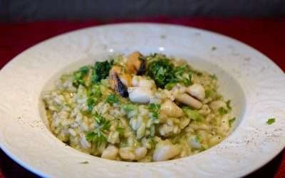 Risotto alla pescatora con crema di broccoli