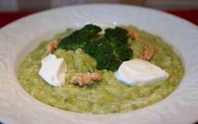 Risotto broccoli e stracchino: sorprendi i tuoi ospiti con questo primo piatto perfetto