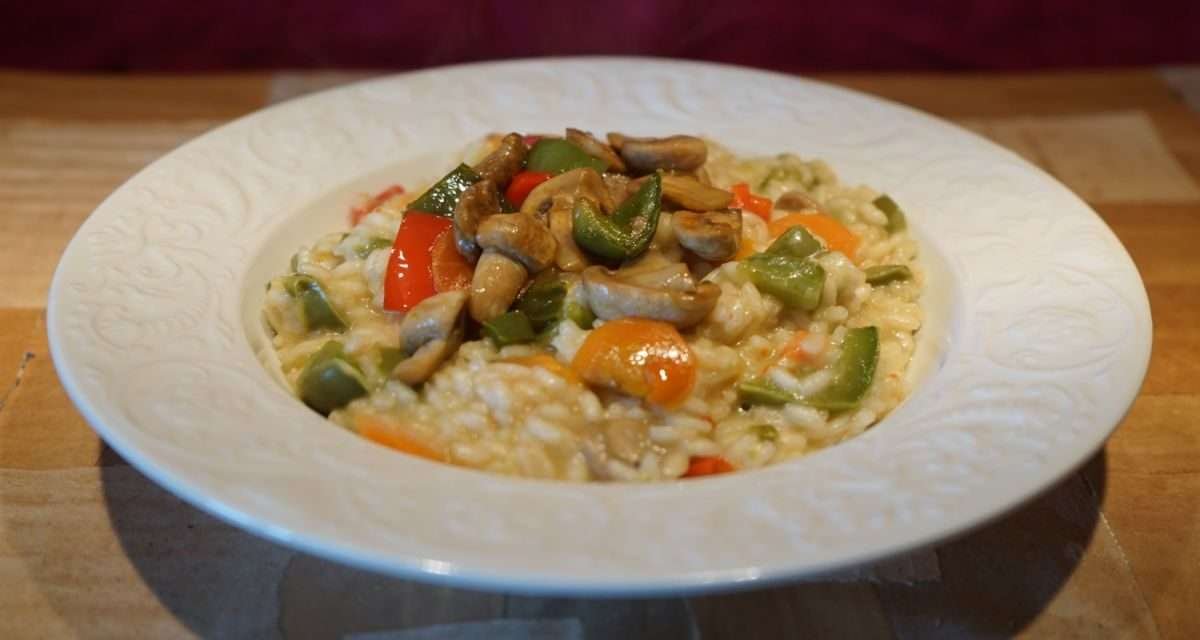 Risotto peperoni e funghi, cremoso e vegetariano