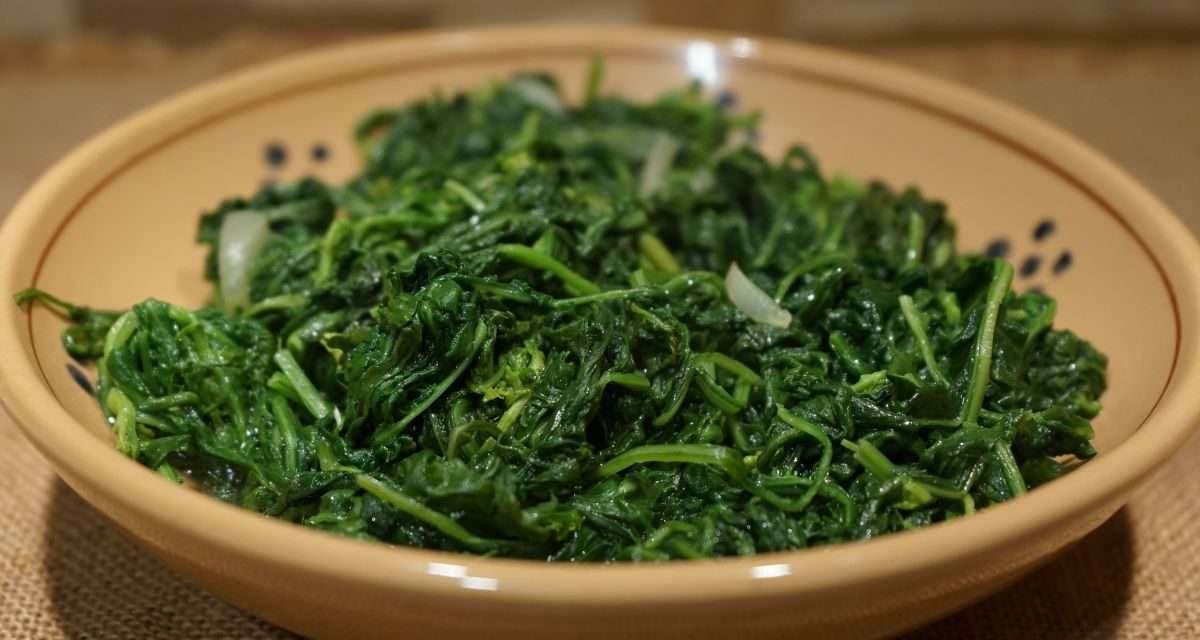 Rucola in padella: contorno appetitoso con rucola selvatica appena colta