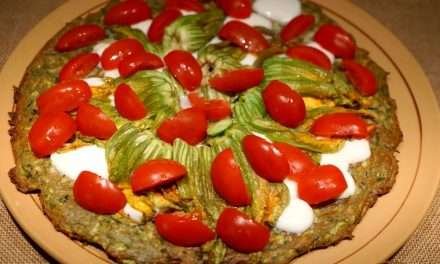 Pizza di zucchine al grano saraceno, gustosa alternativa leggera e salutare