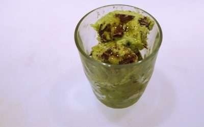 Sorbetto all’avocado con miele e cioccolato fondente