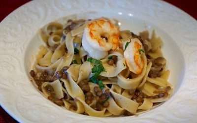 Pasta con lenticchie e gamberi: primo gourmet e fusion
