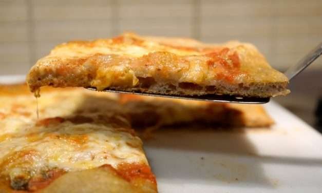 Pizza con farina di platano, nuovi orizzonti dell’impasto pizza