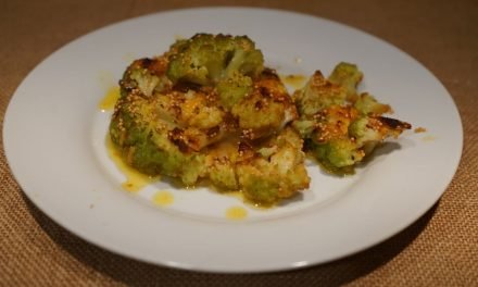 Cavolfiore verde con arancia, paprika e senape al forno