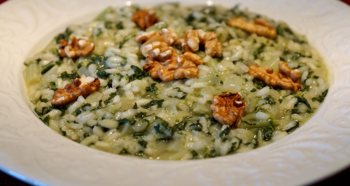 Risotto con bietole e noci